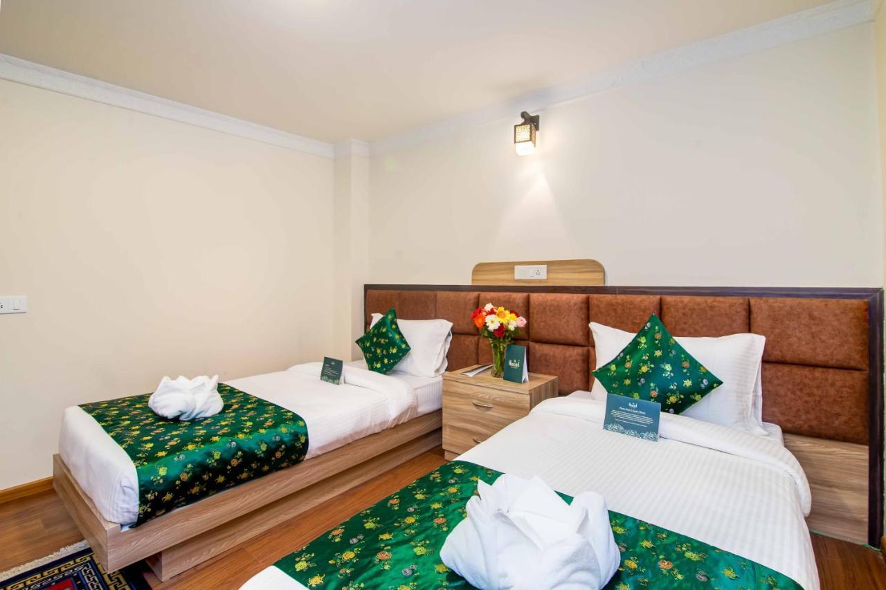 Muscatel Central Hotel - Dzeemkhang Гангток Екстериор снимка
