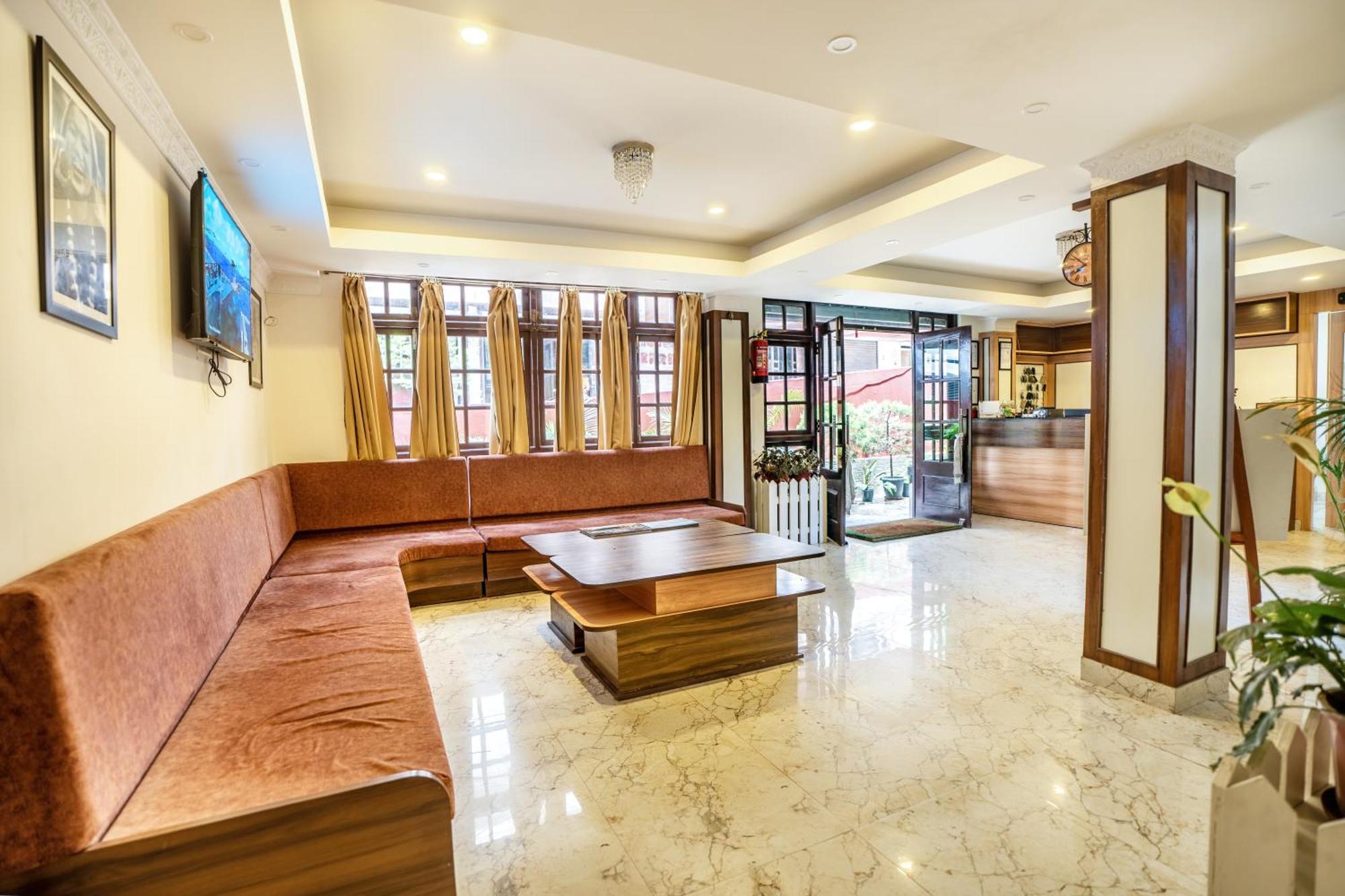 Muscatel Central Hotel - Dzeemkhang Гангток Екстериор снимка